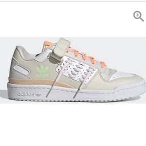 NWT Adidas Forum Low Sneakers Cloud White women's original - size 7